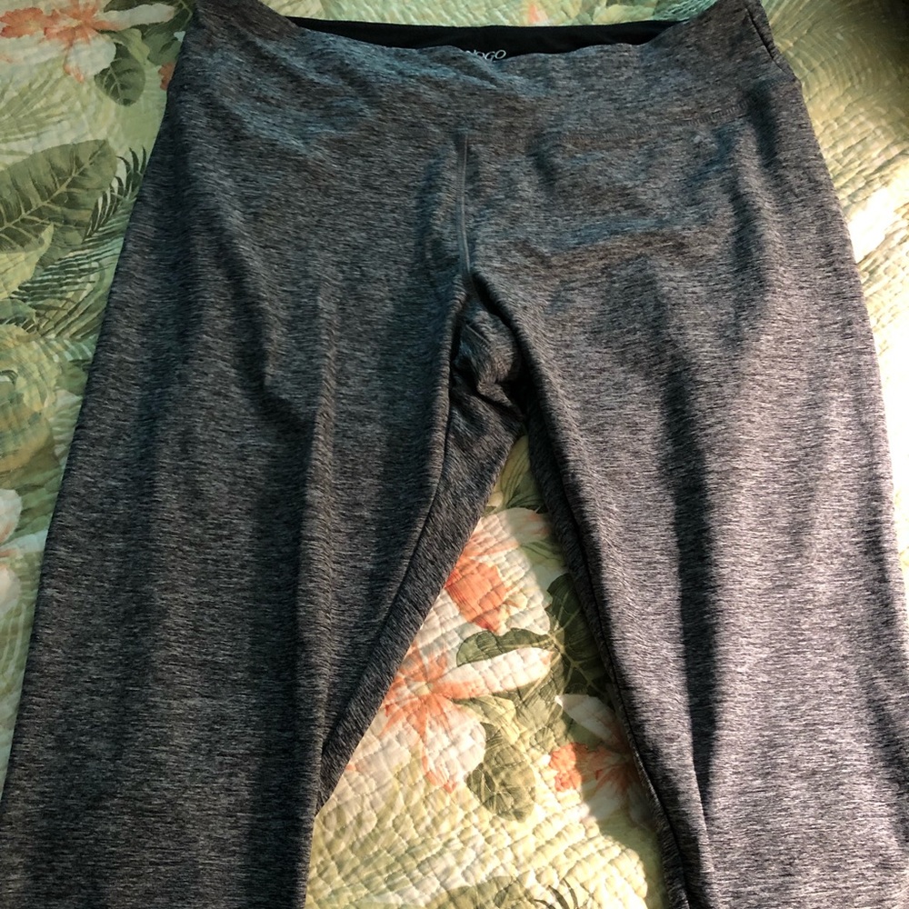 Gray Capri logs pants